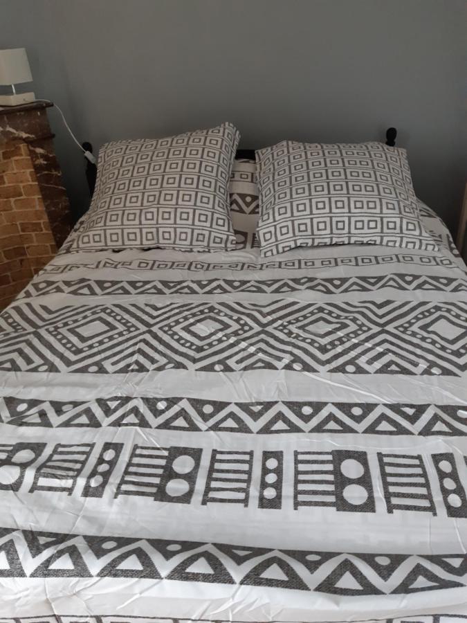 Troyes Maison Partagee Luaran gambar