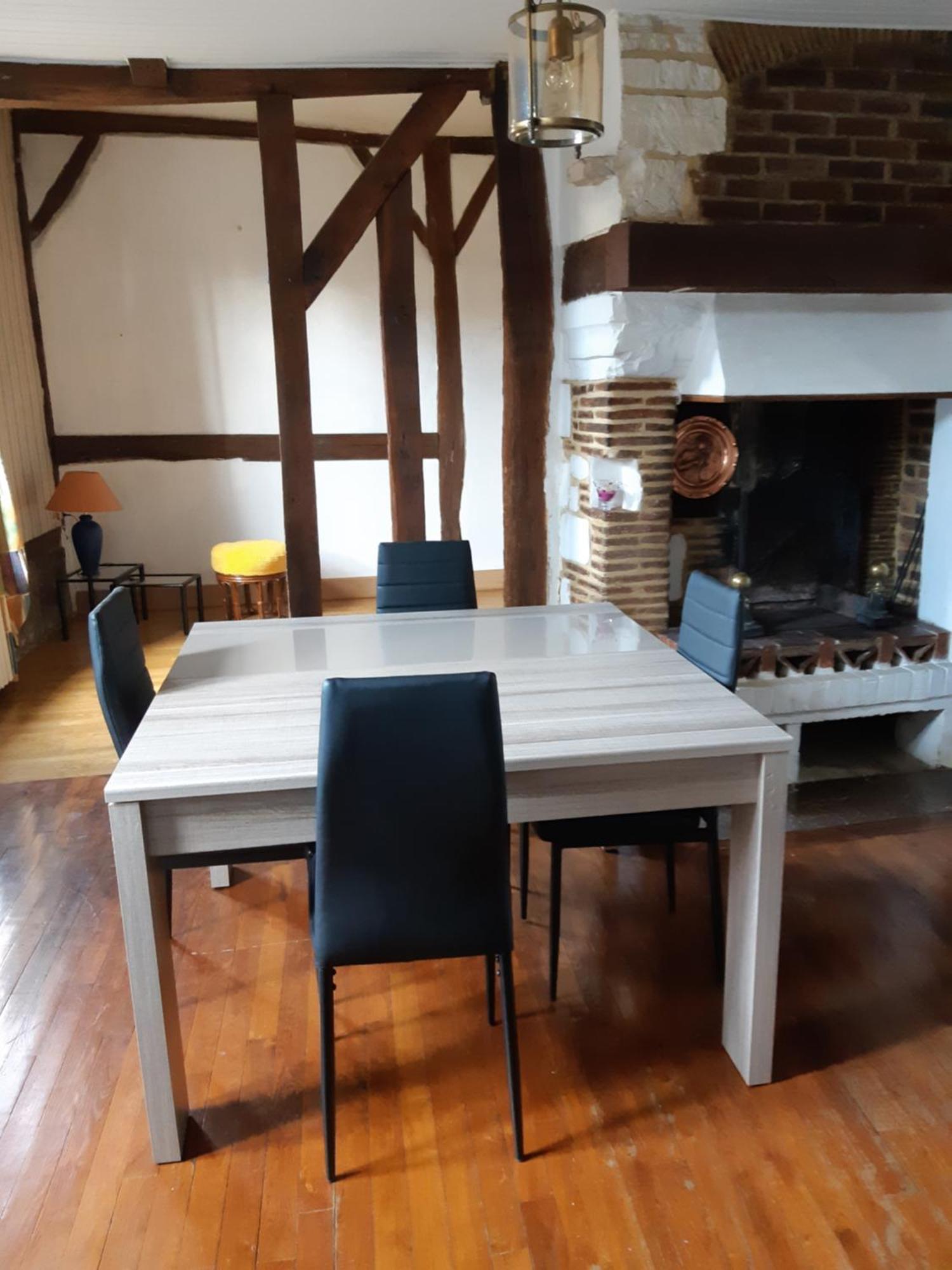 Troyes Maison Partagee Luaran gambar